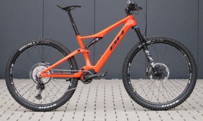 iLynx Race Carbon от BH Bikes: почти обикновен електрически велосипед