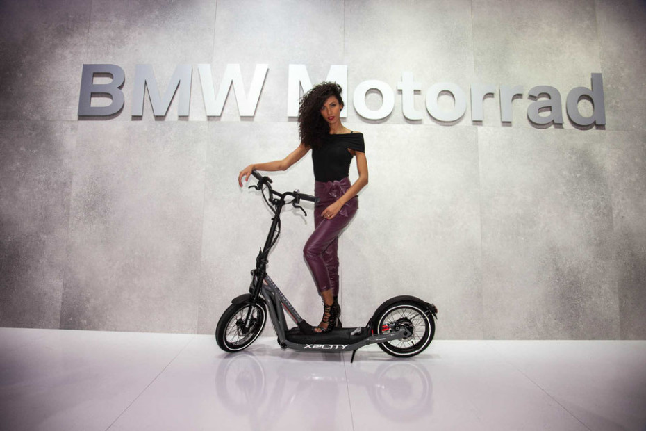 BMW X2CITY – електрически скутер, или педелек? BMW X2CITY – електрически скутер, или педелек?