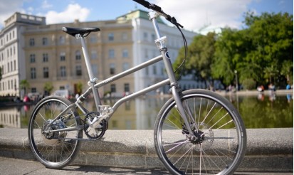 Vello Bike + първото самозареждащо се сгъваемо електрическо колело